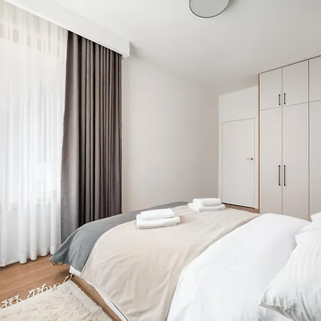 Wola Karolkowa Superior By Bookinghost Appartement Warschau