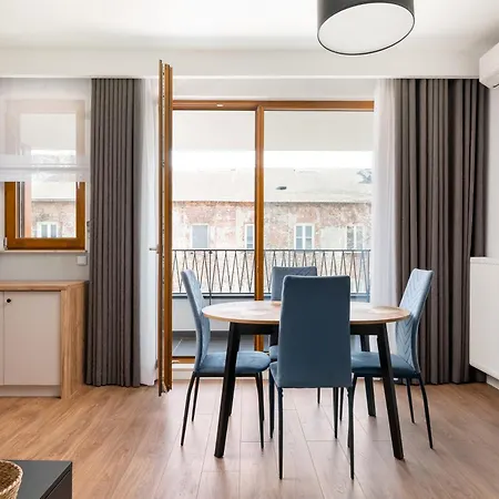 Apartment Wola Karolkowa Superior By Bookinghost *